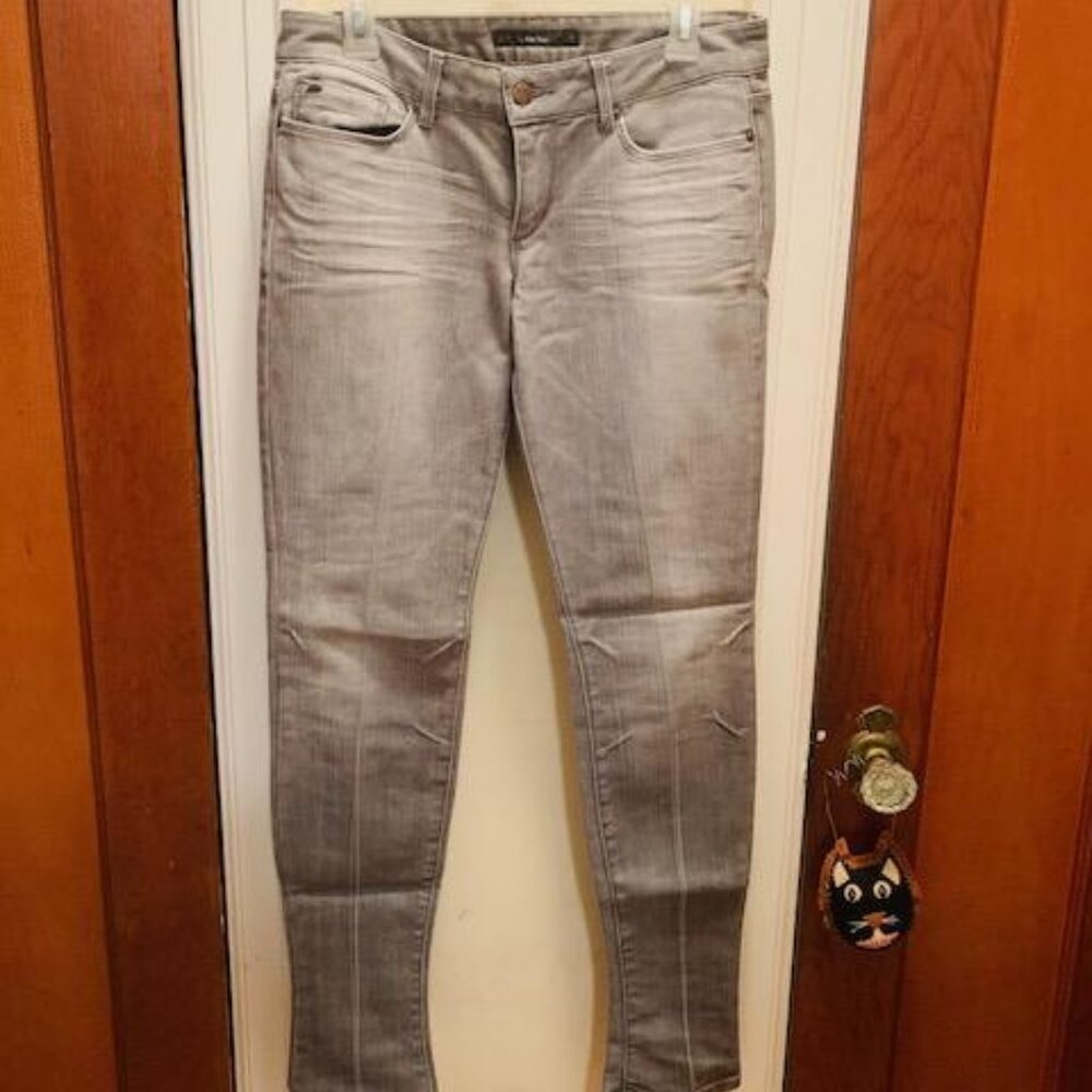Very Light Grey Vintage Joe's Jeans (skinny)